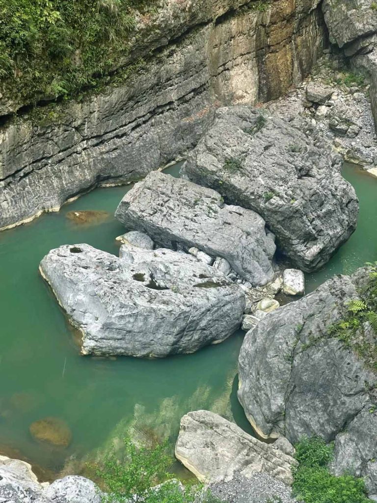 云龙地缝