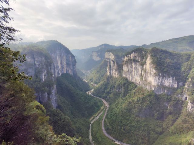 矮寨大桥公路参观