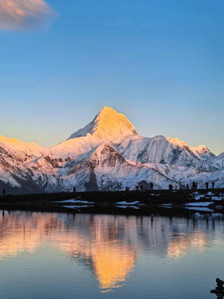 贡嘎雪山