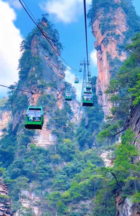 张家界天门山春天