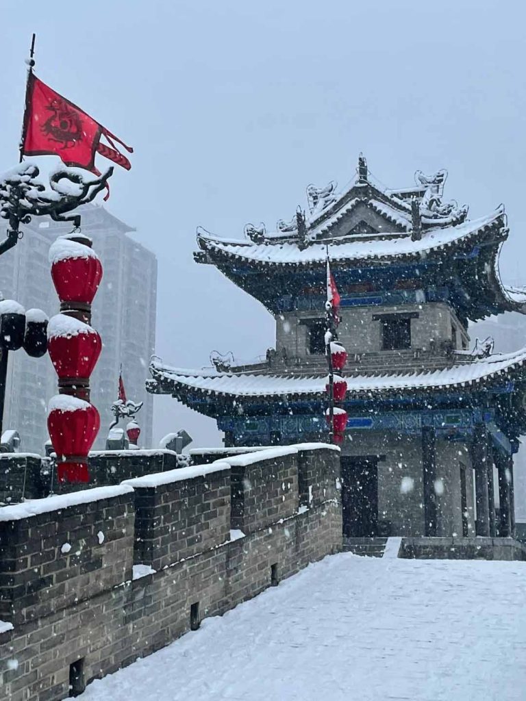 雪中西安城墙